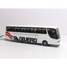 Todbjeg bus med lys foran